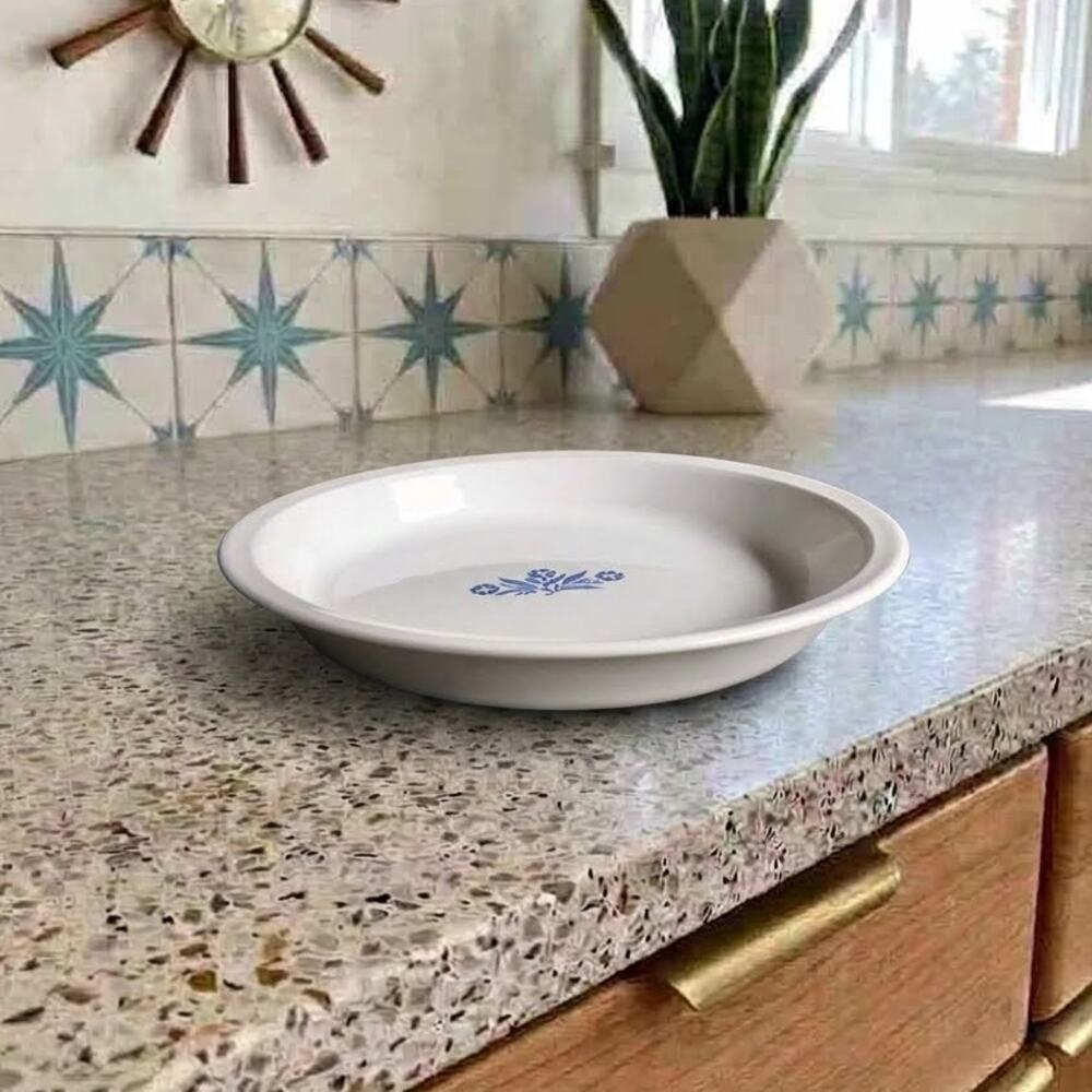 Vintage Corning Ware Blue Cornflower 9" x 12" Pie Plate P-309